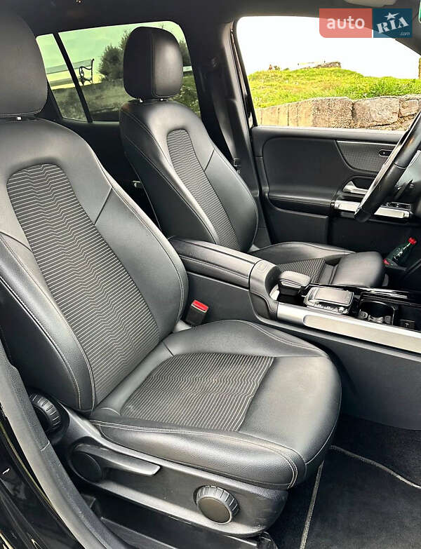 Внедорожник / Кроссовер Mercedes-Benz GLB-Class 2022 в Ровно