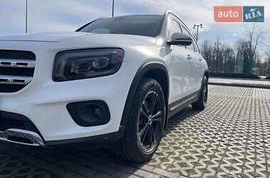 Позашляховик / Кросовер Mercedes-Benz GLB-Class 2020 в 