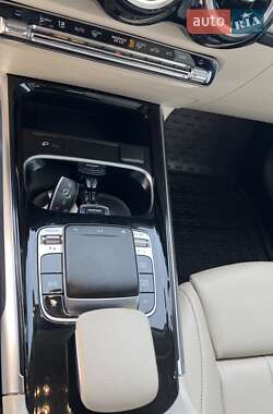Позашляховик / Кросовер Mercedes-Benz GLB-Class 2020 в 