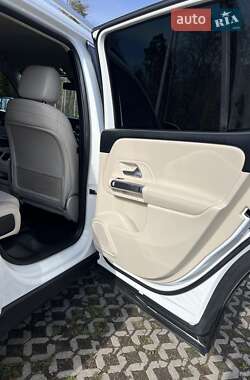 Позашляховик / Кросовер Mercedes-Benz GLB-Class 2020 в 