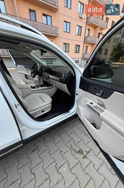 Внедорожник / Кроссовер Mercedes-Benz GLB-Class 2020 в 