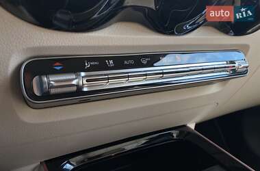 Внедорожник / Кроссовер Mercedes-Benz GLB-Class 2021 в 