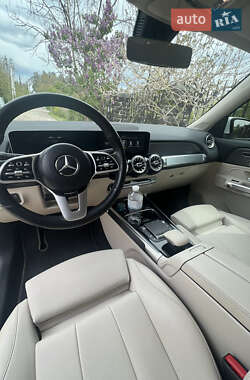 Внедорожник / Кроссовер Mercedes-Benz GLB-Class 2020 в 