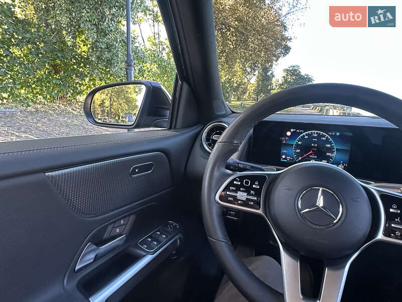 Позашляховик / Кросовер Mercedes-Benz GLB-Class 2020 в Києві