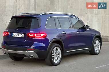 Внедорожник / Кроссовер Mercedes-Benz GLB-Class 2021 в 