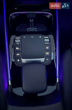 Внедорожник / Кроссовер Mercedes-Benz GLB-Class 2021 в 