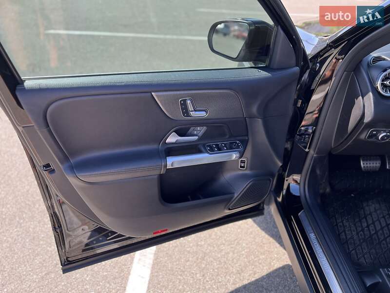 Внедорожник / Кроссовер Mercedes-Benz GLB-Class 2021 в Киеве