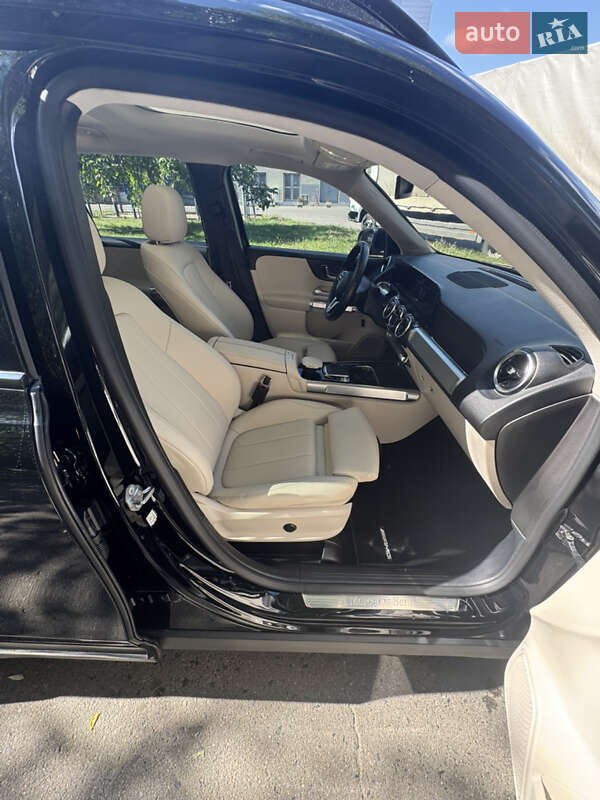 Внедорожник / Кроссовер Mercedes-Benz GLB-Class 2020 в Киеве