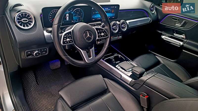 Внедорожник / Кроссовер Mercedes-Benz GLB-Class 2019 в Киеве