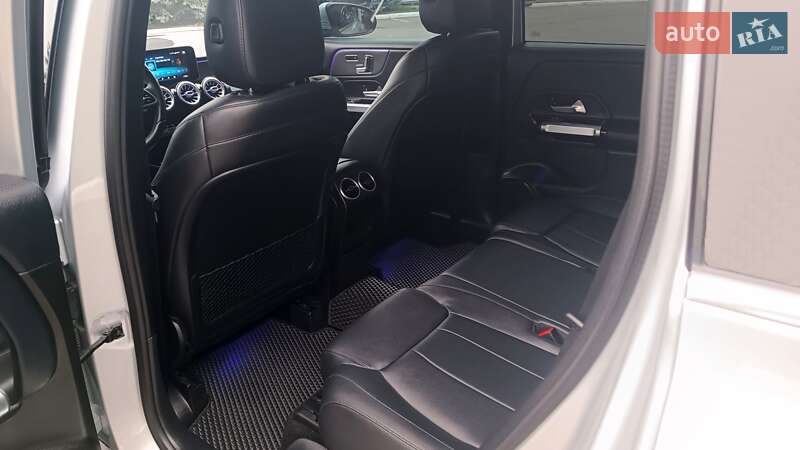 Внедорожник / Кроссовер Mercedes-Benz GLB-Class 2019 в Киеве