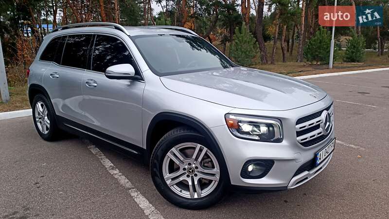 Внедорожник / Кроссовер Mercedes-Benz GLB-Class 2019 в Киеве