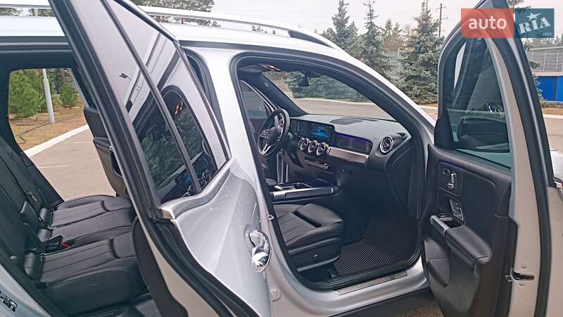 Внедорожник / Кроссовер Mercedes-Benz GLB-Class 2019 в Киеве