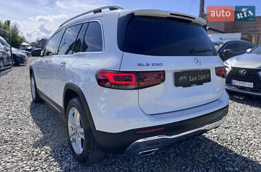 Позашляховик / Кросовер Mercedes-Benz GLB-Class 2021 в 