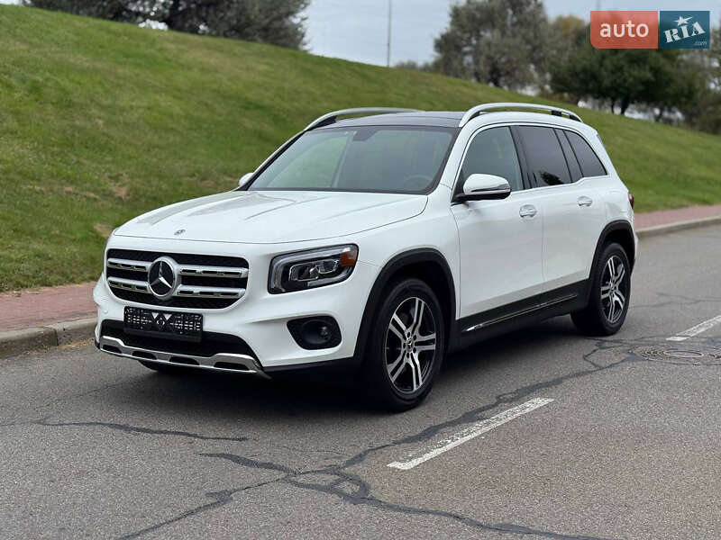 Mercedes-Benz GLB-Class 2021