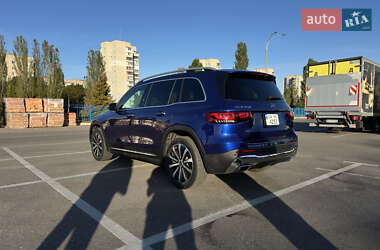 Внедорожник / Кроссовер Mercedes-Benz GLB-Class 2021 в 