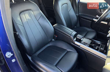 Внедорожник / Кроссовер Mercedes-Benz GLB-Class 2021 в 