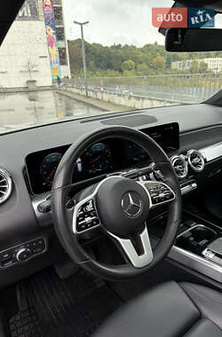 Позашляховик / Кросовер Mercedes-Benz GLB-Class 2020 в 