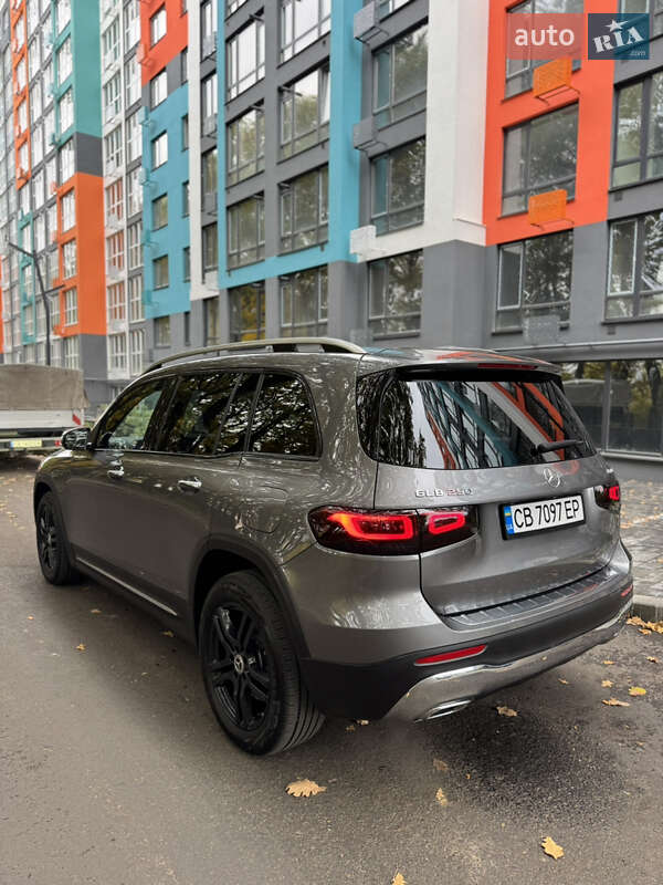 Внедорожник / Кроссовер Mercedes-Benz GLB-Class 2022 в Чернигове