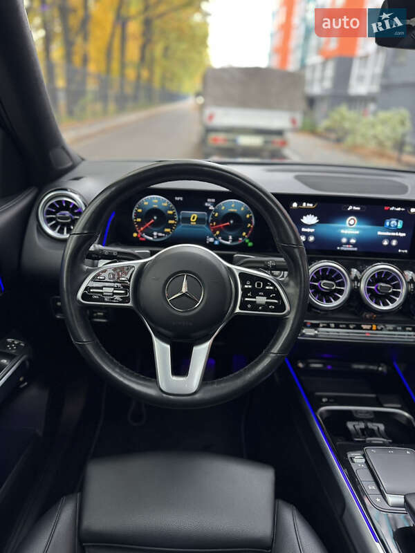 Внедорожник / Кроссовер Mercedes-Benz GLB-Class 2022 в Чернигове