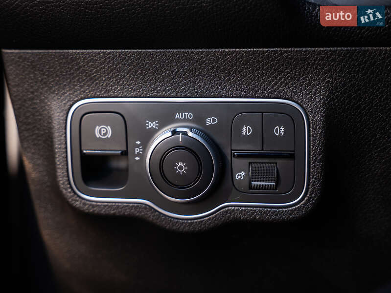 Позашляховик / Кросовер Mercedes-Benz GLB-Class 2019 в Луцьку