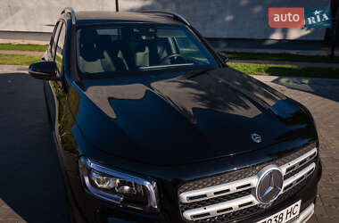 Позашляховик / Кросовер Mercedes-Benz GLB-Class 2019 в 