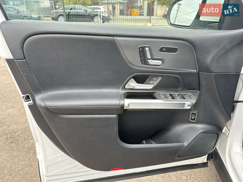 Внедорожник / Кроссовер Mercedes-Benz GLB-Class 2020 в Киеве фото 19 Внедорожник / Кроссовер Mercedes-Benz GLB-Class 2020 в Киеве