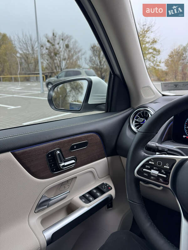 Позашляховик / Кросовер Mercedes-Benz GLB-Class 2023 в Києві фото 33 Позашляховик / Кросовер Mercedes-Benz GLB-Class 2023 в Києві
