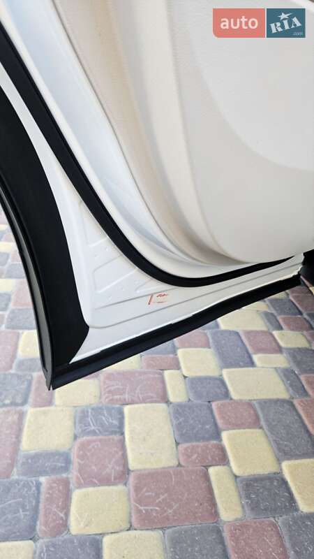 Внедорожник / Кроссовер Mercedes-Benz GLB-Class 2022 в Киеве фото 18 Внедорожник / Кроссовер Mercedes-Benz GLB-Class 2022 в Киеве