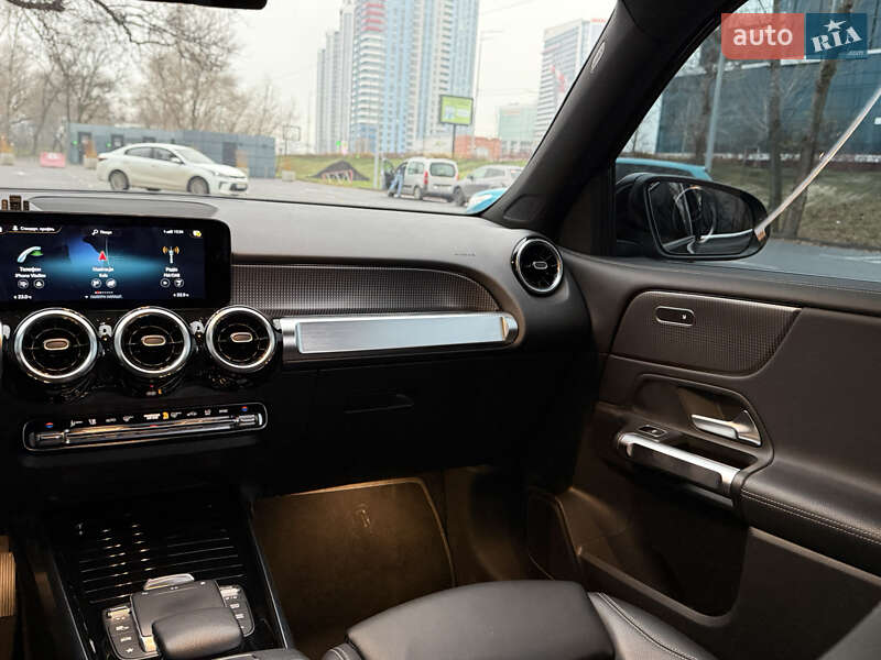 Позашляховик / Кросовер Mercedes-Benz GLB-Class 2020 в Києві