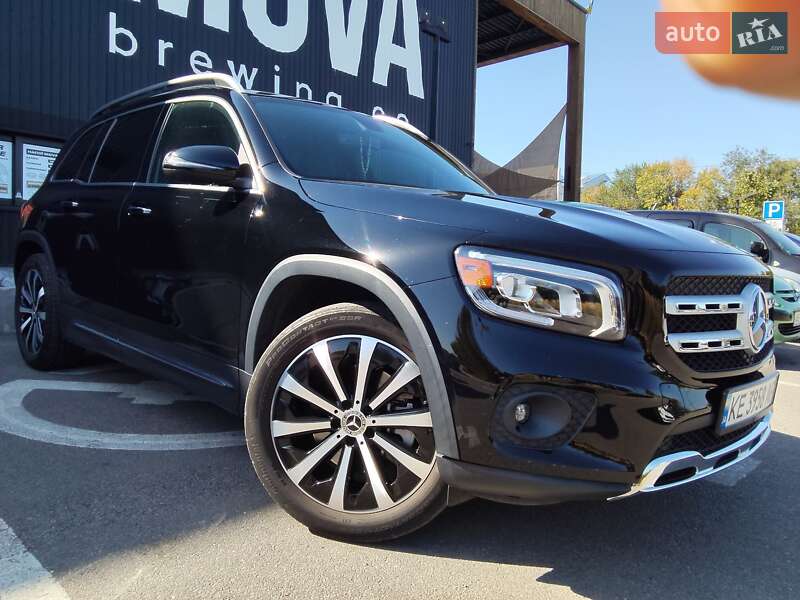 Mercedes-Benz GLB-Class 2021