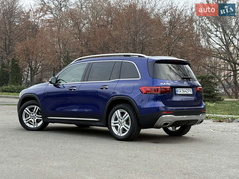 Внедорожник / Кроссовер Mercedes-Benz GLB-Class 2020 в Киеве
