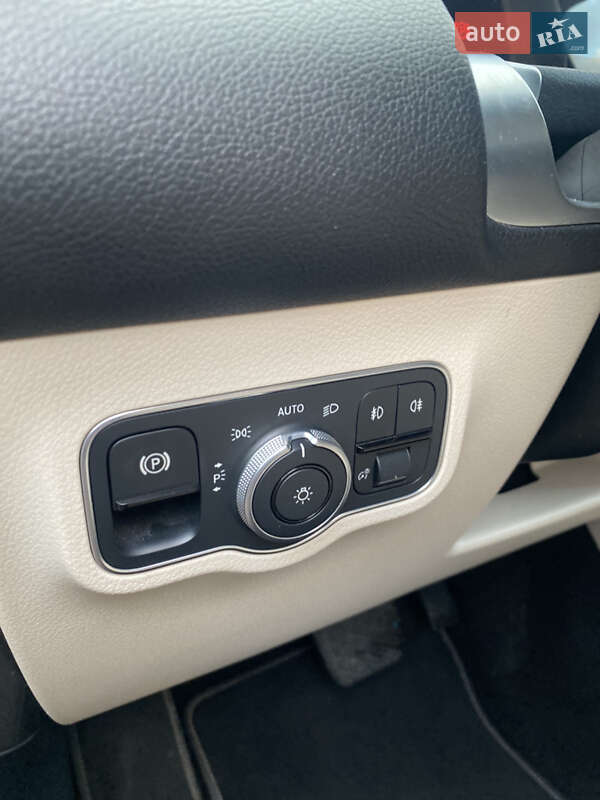 Внедорожник / Кроссовер Mercedes-Benz GLB-Class 2020 в Мукачево