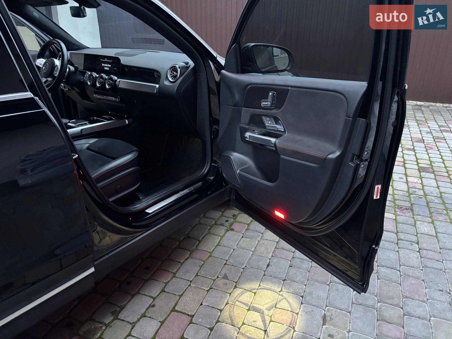 2021 Mercedes-Benz GLB - мініатюра 31