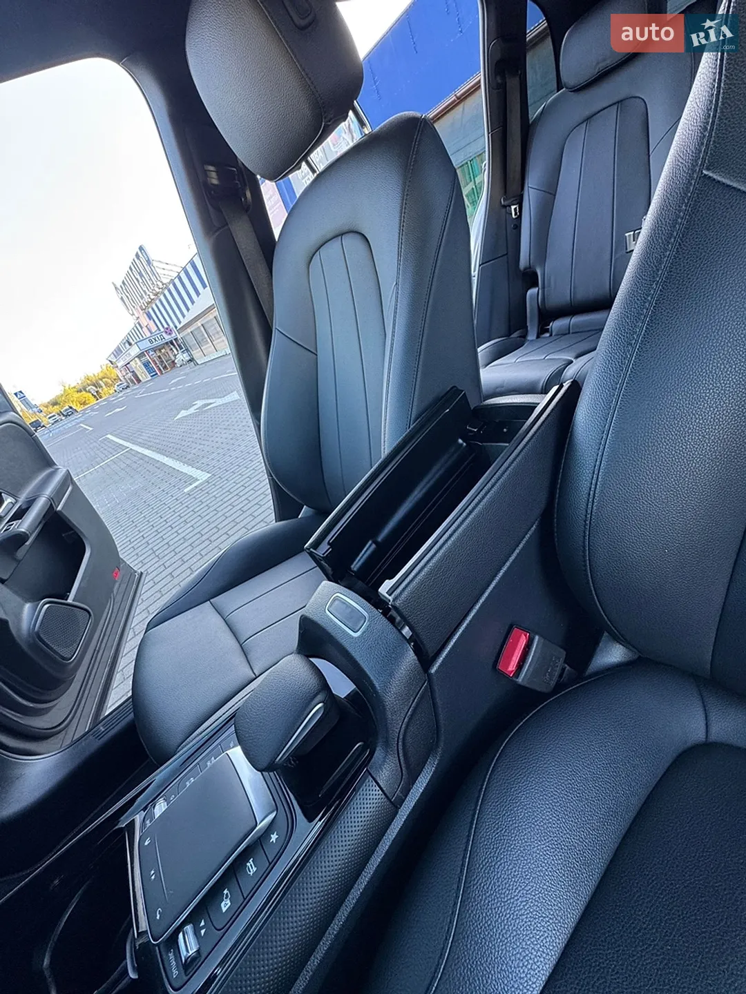 2022 Mercedes-Benz GLB - мініатюра 113