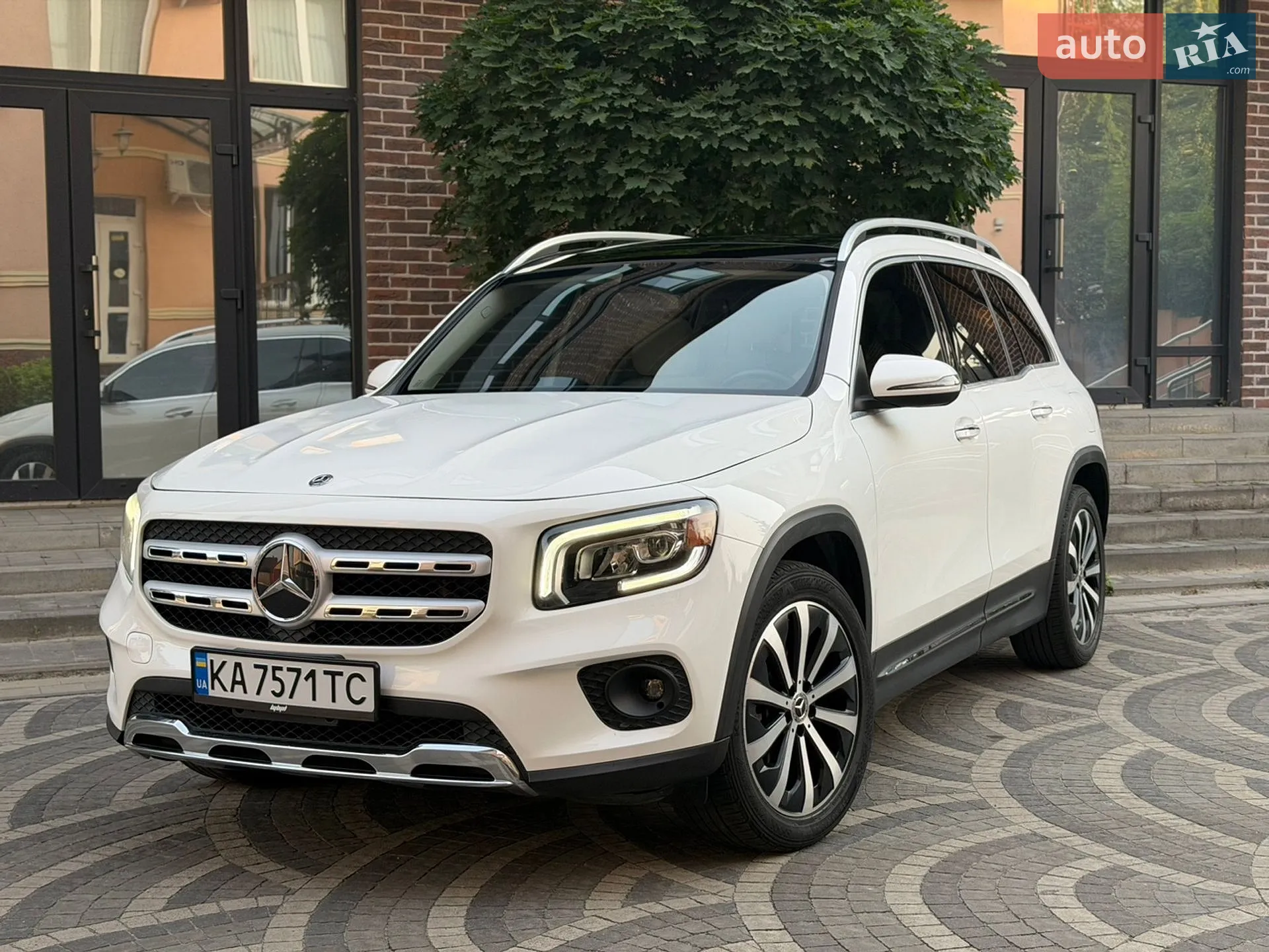 2019 Mercedes-Benz GLB - мініатюра 2