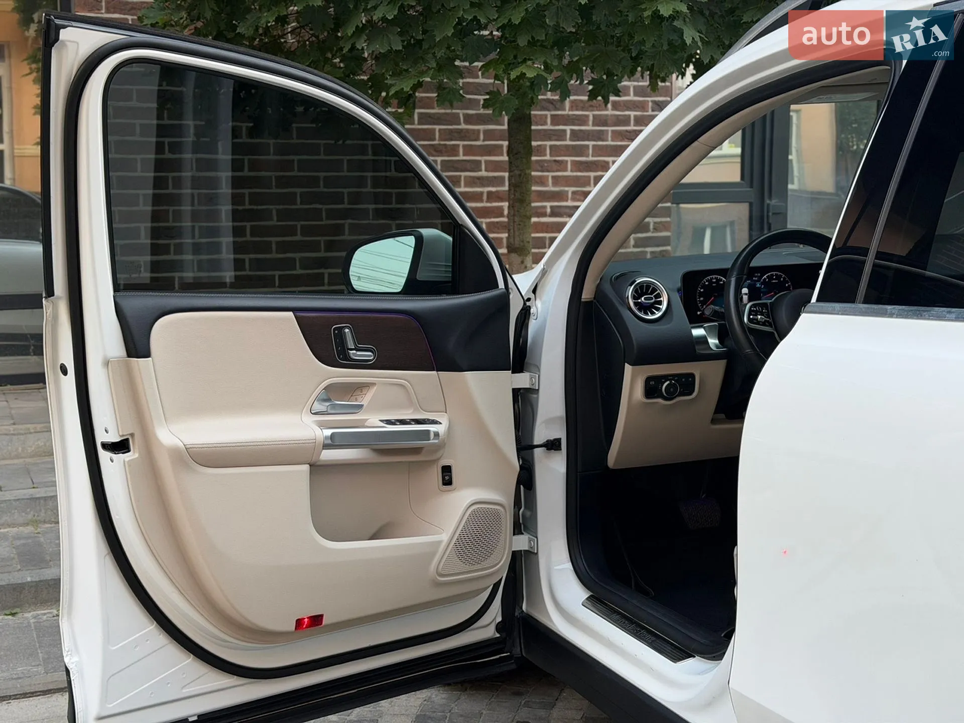 2019 Mercedes-Benz GLB - мініатюра 14