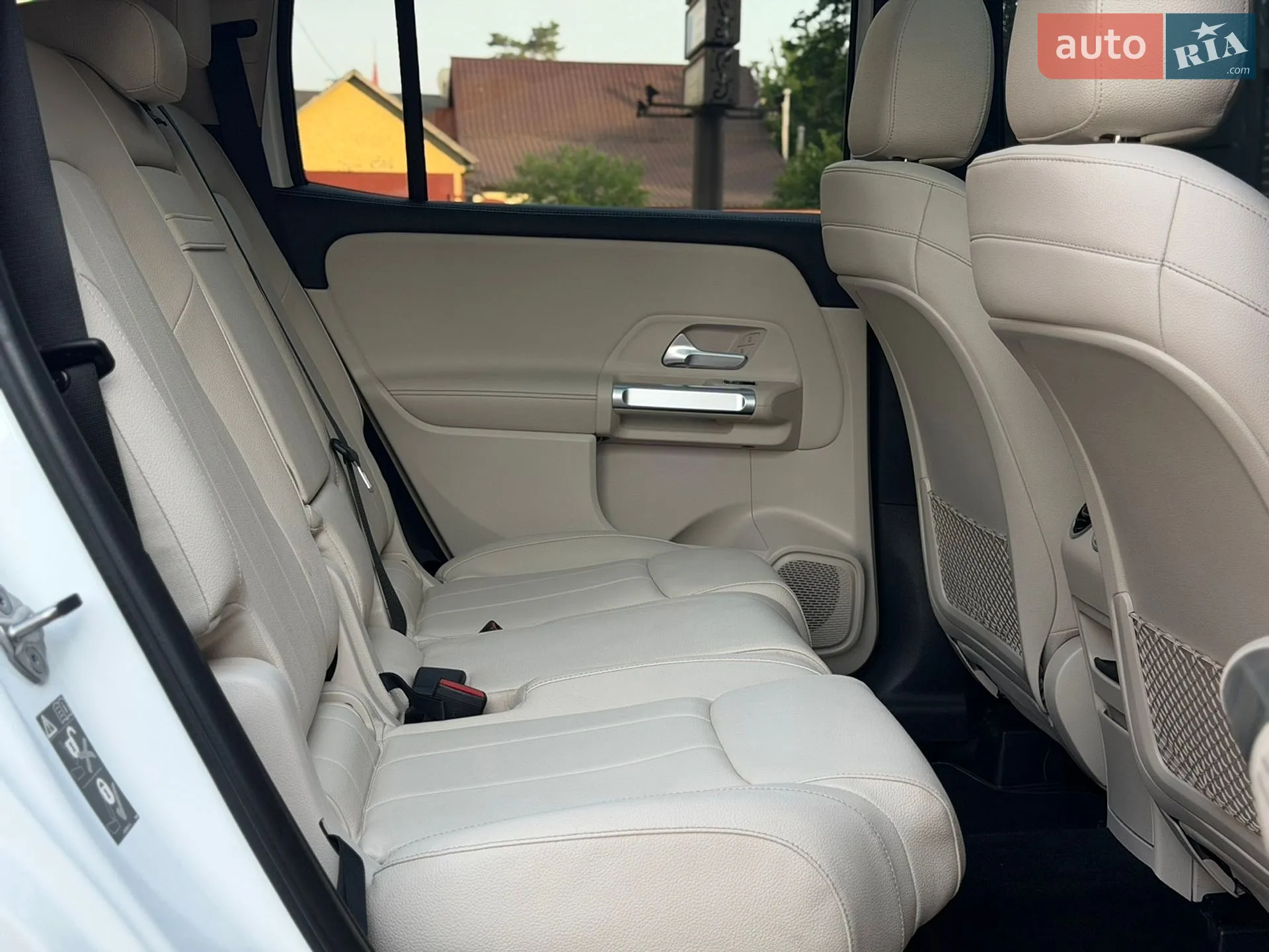 2019 Mercedes-Benz GLB - мініатюра 40