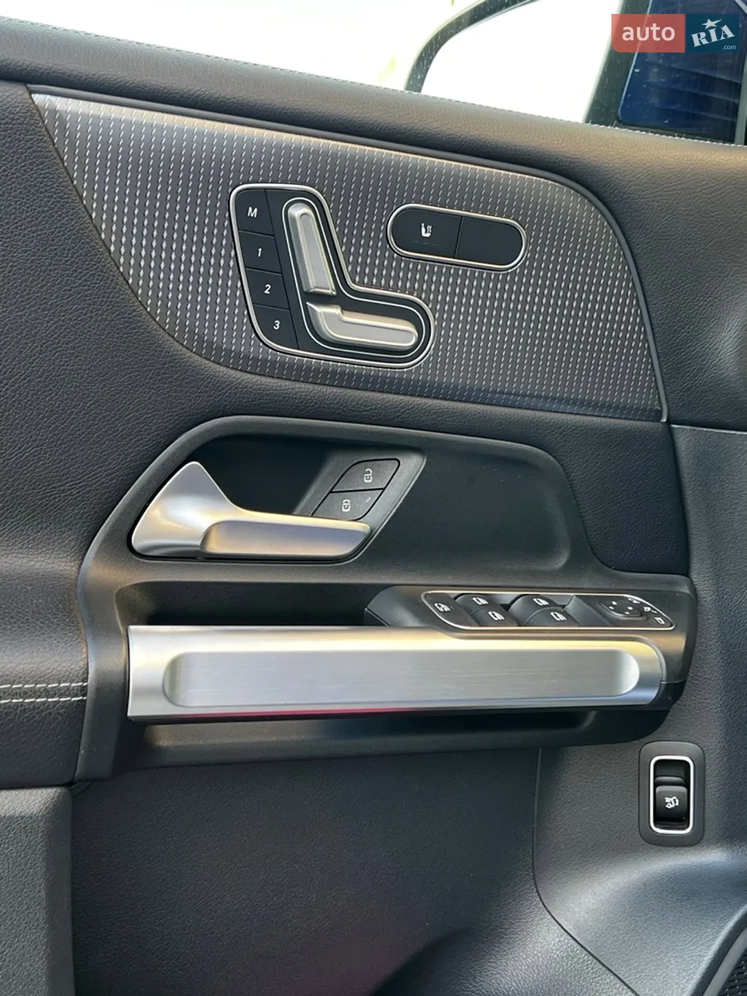 2021 Mercedes-Benz GLB - мініатюра 10
