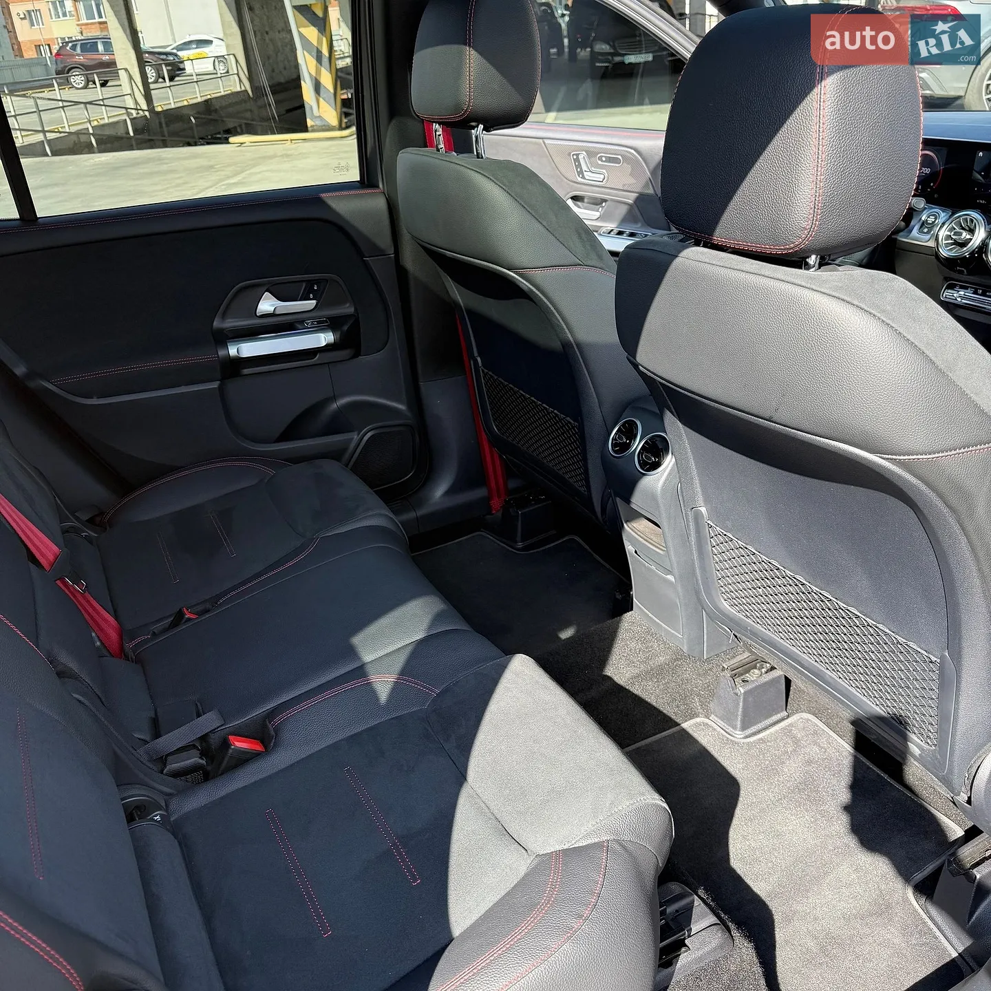 2021 Mercedes-Benz GLB - мініатюра 24