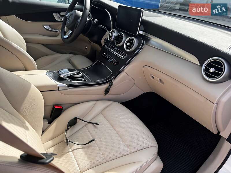 Позашляховик / Кросовер Mercedes-Benz GLC-Class Coupe 2017 в Києві