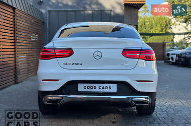 Внедорожник / Кроссовер Mercedes-Benz GLC-Class Coupe 2017 в 