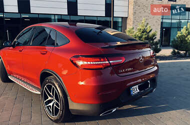 Внедорожник / Кроссовер Mercedes-Benz GLC-Class Coupe 2018 в 