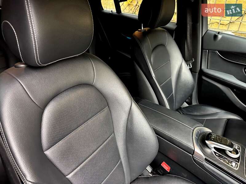 Позашляховик / Кросовер Mercedes-Benz GLC-Class Coupe 2017 в Хмельницькому фото 37 Позашляховик / Кросовер Mercedes-Benz GLC-Class Coupe 2017 в Хмельницькому