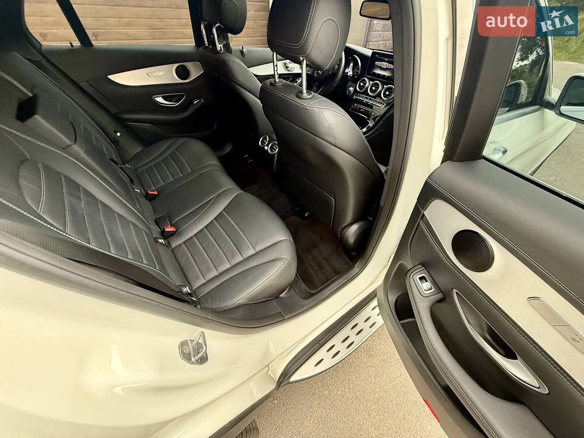 2017 Mercedes-Benz GLC - мініатюра 27