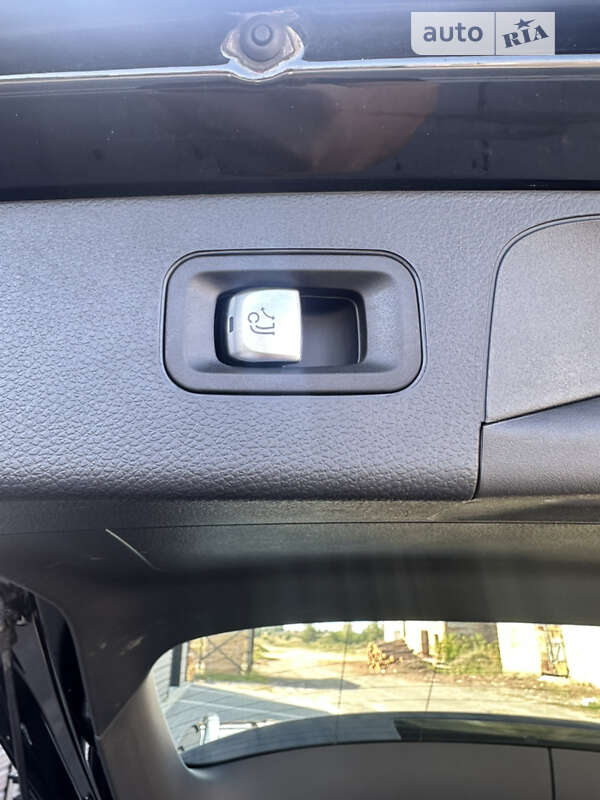 Позашляховик / Кросовер Mercedes-Benz GLC-Class 2018 в Вараші фото 30 Позашляховик / Кросовер Mercedes-Benz GLC-Class 2018 в Вараші