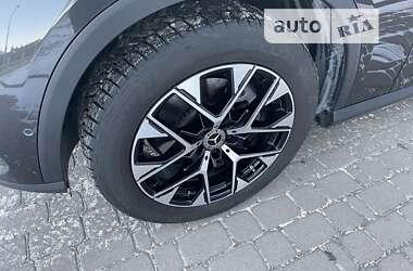 Внедорожник / Кроссовер Mercedes-Benz GLC-Class 2023 в 