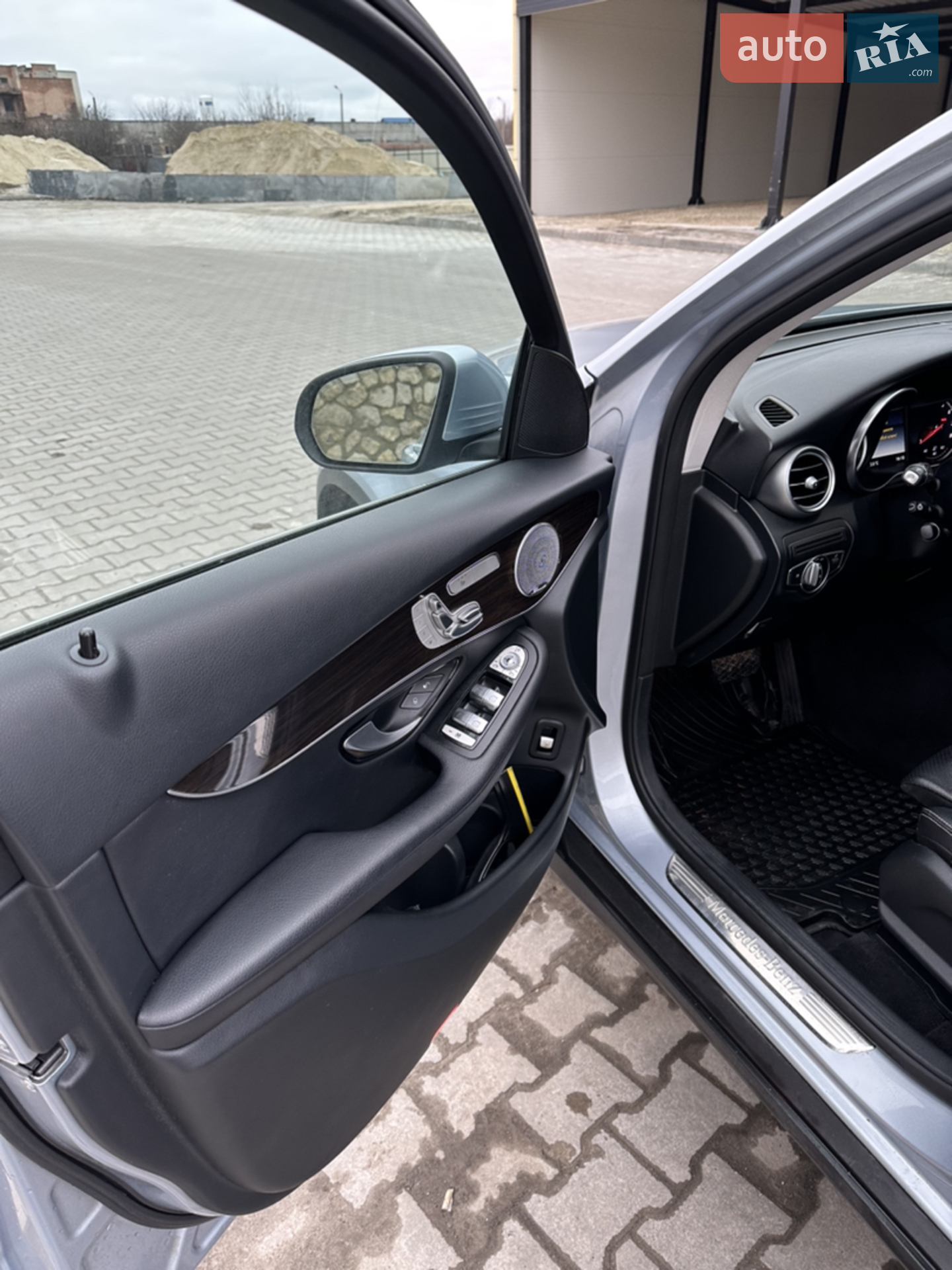 2016 Mercedes-Benz GLC - мініатюра 17