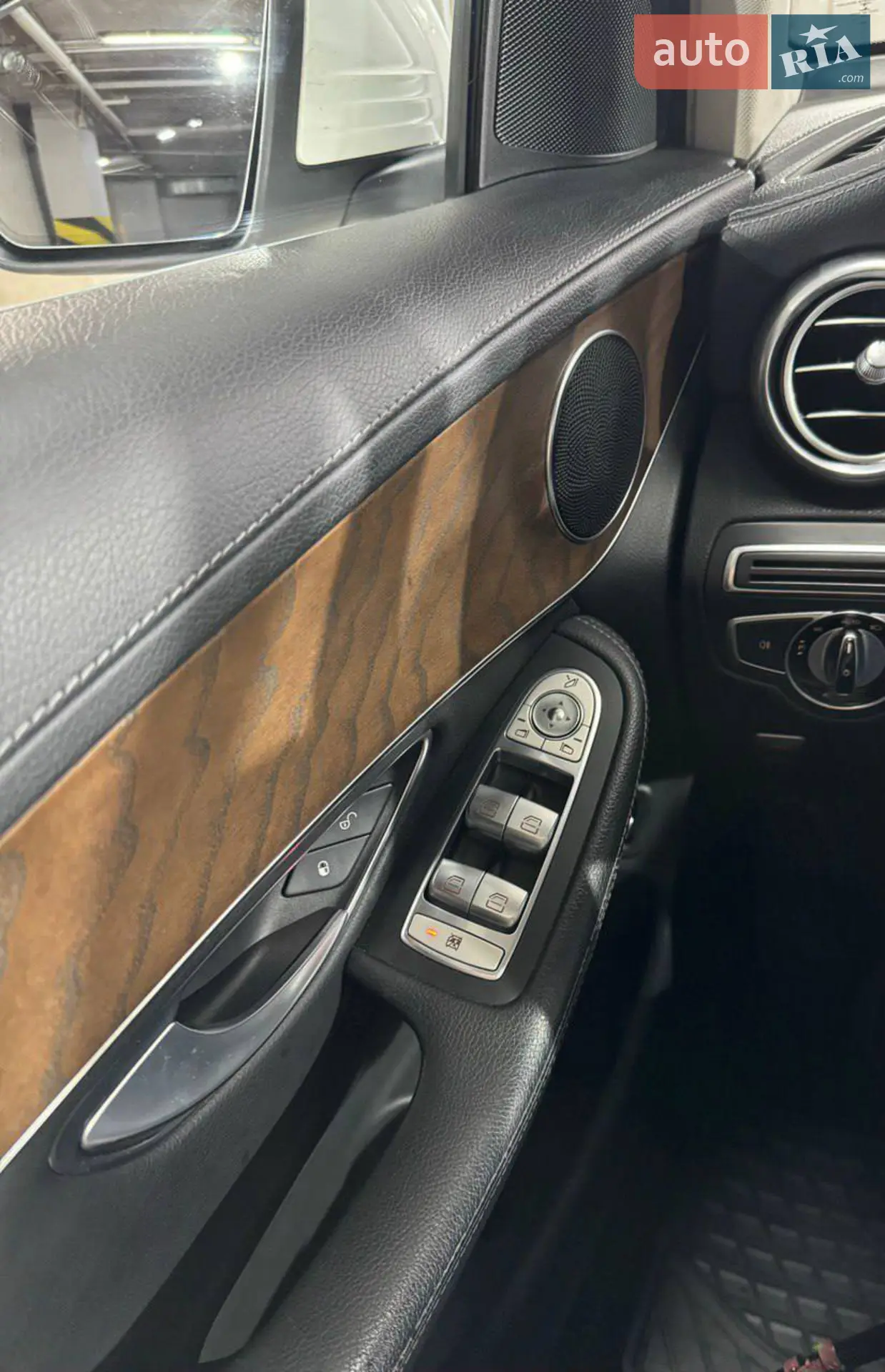 2016 Mercedes-Benz GLC - мініатюра 4