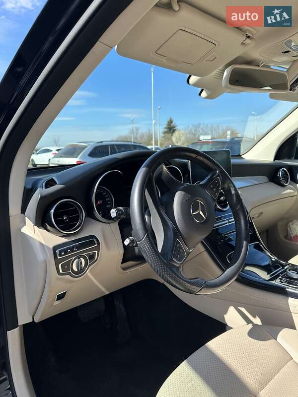 Внедорожник / Кроссовер Mercedes-Benz GLC-Class 2019 в Ужгороде