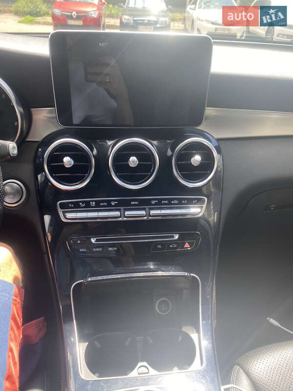 Внедорожник / Кроссовер Mercedes-Benz GLC-Class 2016 в Киеве